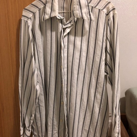 Versace Shirts - Picture 1 of 3